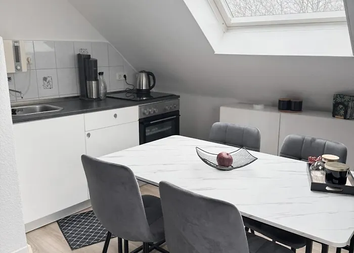 Gemuetliche Ueber Den Daechern Von